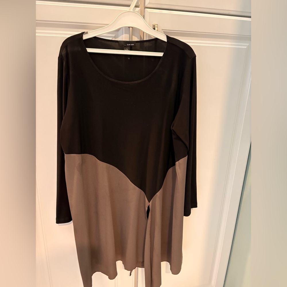 Sun Kim Black and Brown Long Sleeve Tunic
